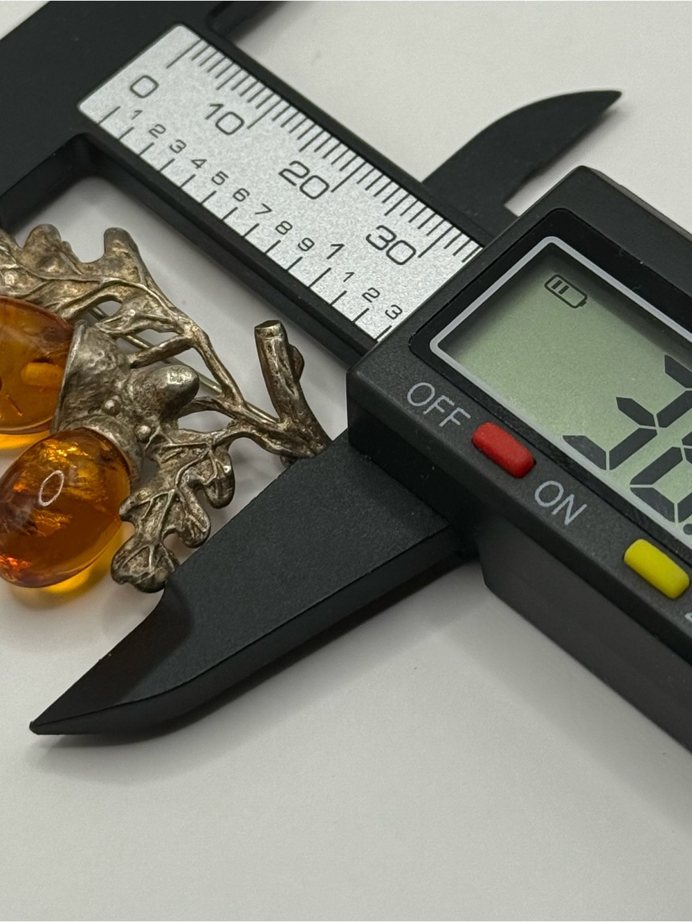 Sterling Leaf baltic honey Amber Drop Brooch - Amber Silver - Picture 6 of 7